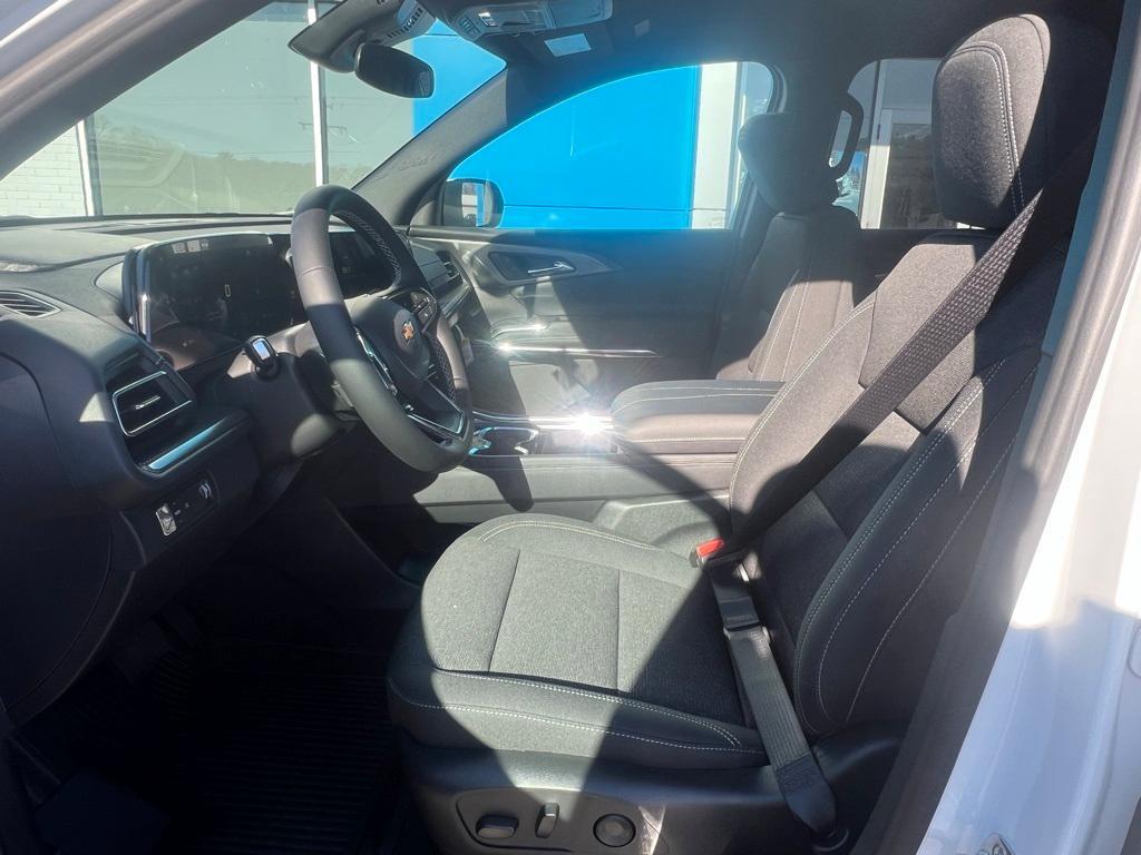 new 2026 Chevrolet Traverse car, priced at $40,533