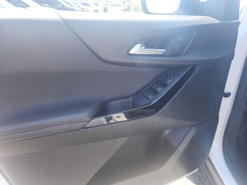 used 2025 Chevrolet Equinox car, priced at $27,996