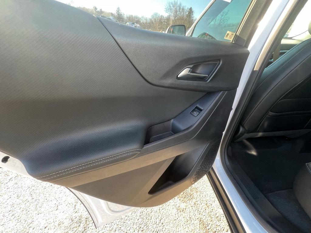 new 2026 Chevrolet Equinox car, priced at $33,180