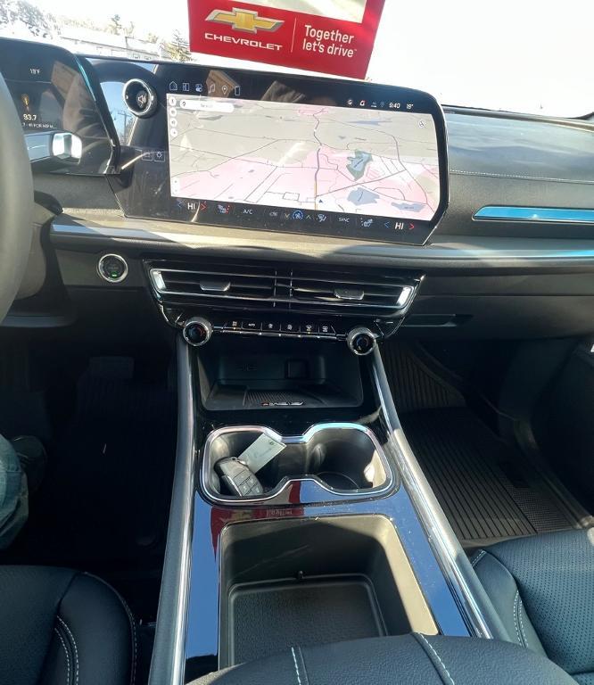 new 2026 Chevrolet Traverse car, priced at $43,724