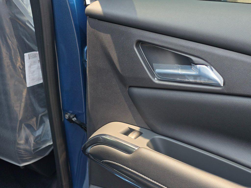 new 2026 Chevrolet Traverse car, priced at $40,802