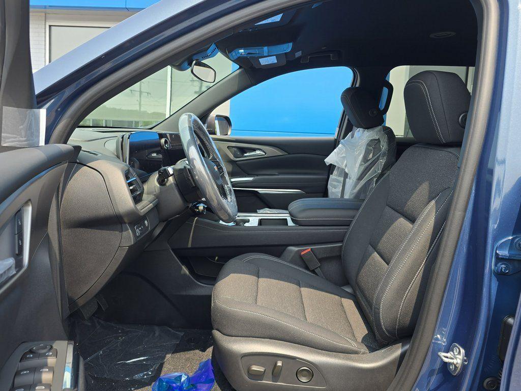 new 2026 Chevrolet Traverse car, priced at $40,802