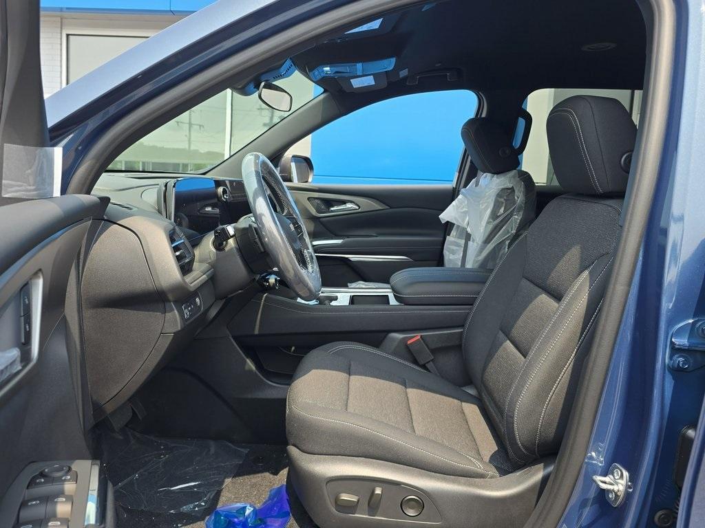 new 2026 Chevrolet Traverse car, priced at $41,802