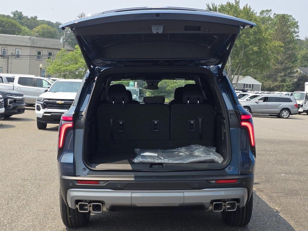new 2026 Chevrolet Traverse car, priced at $41,802