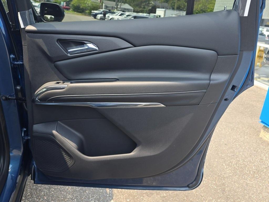 new 2026 Chevrolet Traverse car, priced at $41,802