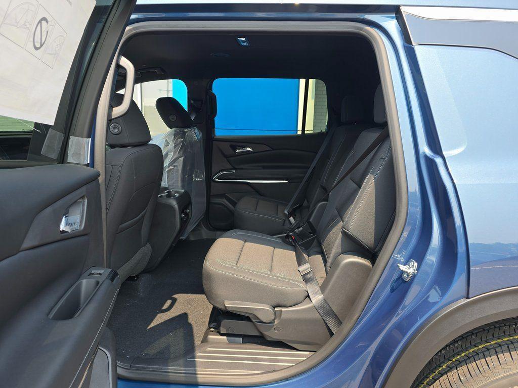 new 2026 Chevrolet Traverse car, priced at $40,802