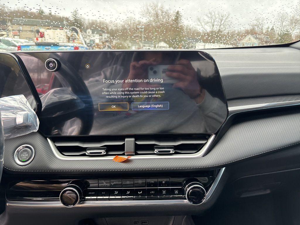 new 2026 Chevrolet Equinox car, priced at $37,175