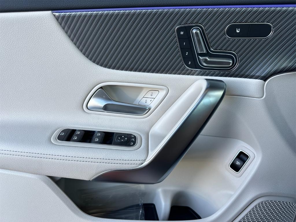 new 2025 Mercedes-Benz CLA 250 car, priced at $48,865