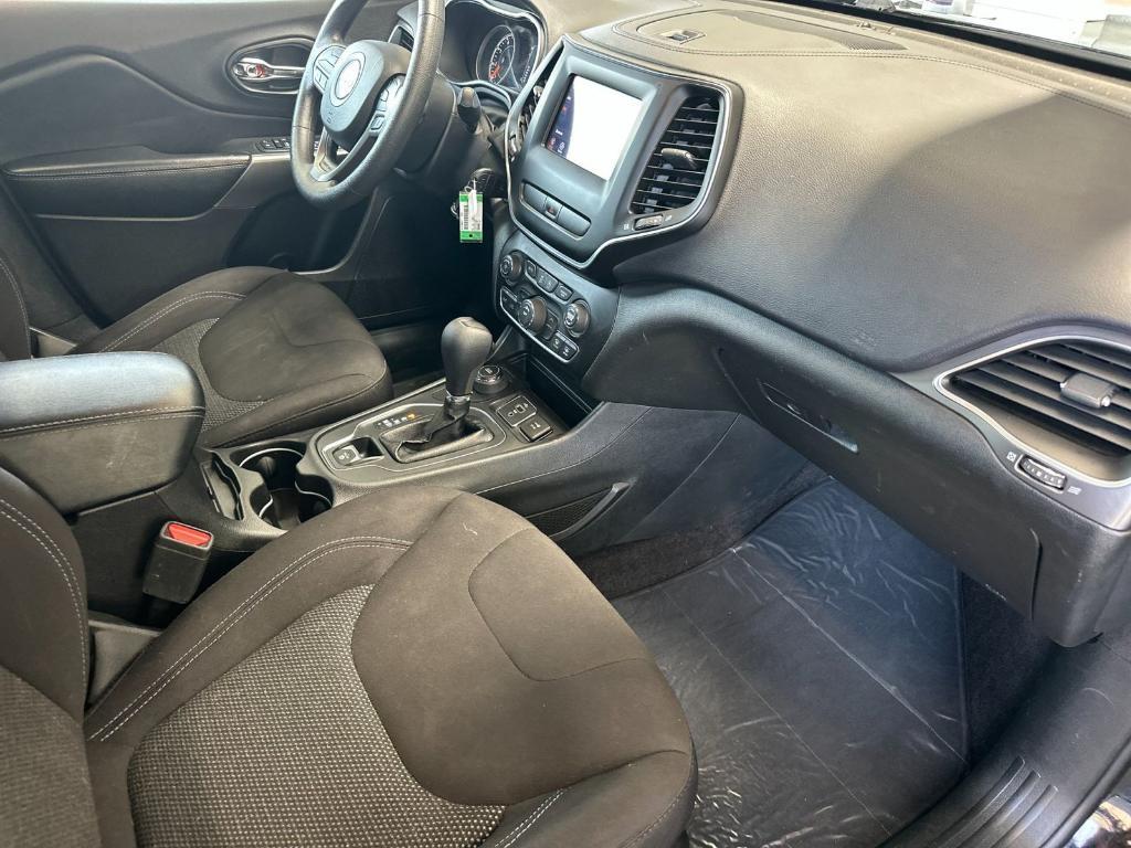 used 2019 Jeep Cherokee car, priced at $10,997