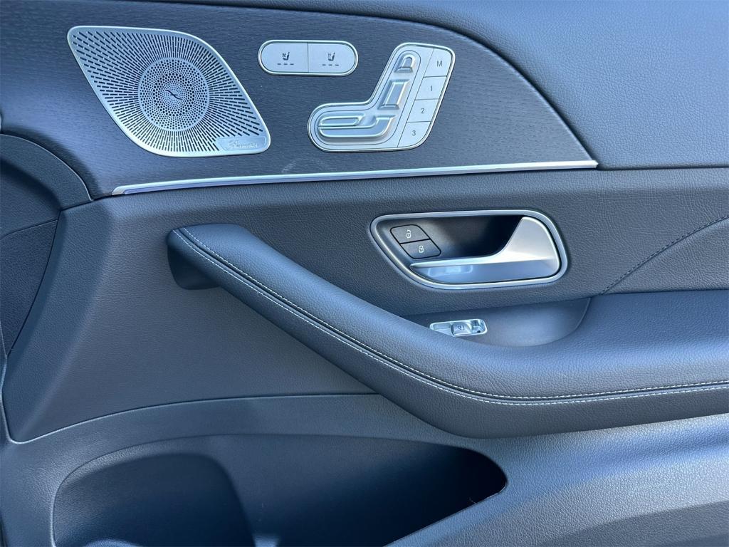 new 2026 Mercedes-Benz GLE 450 car, priced at $87,170