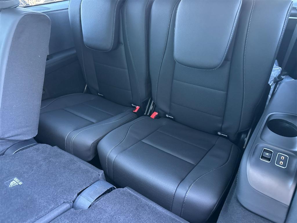 new 2026 Mercedes-Benz GLS 450 car, priced at $100,785