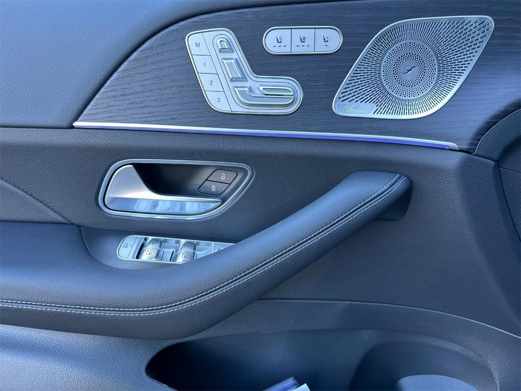 new 2026 Mercedes-Benz GLS 450 car, priced at $100,785