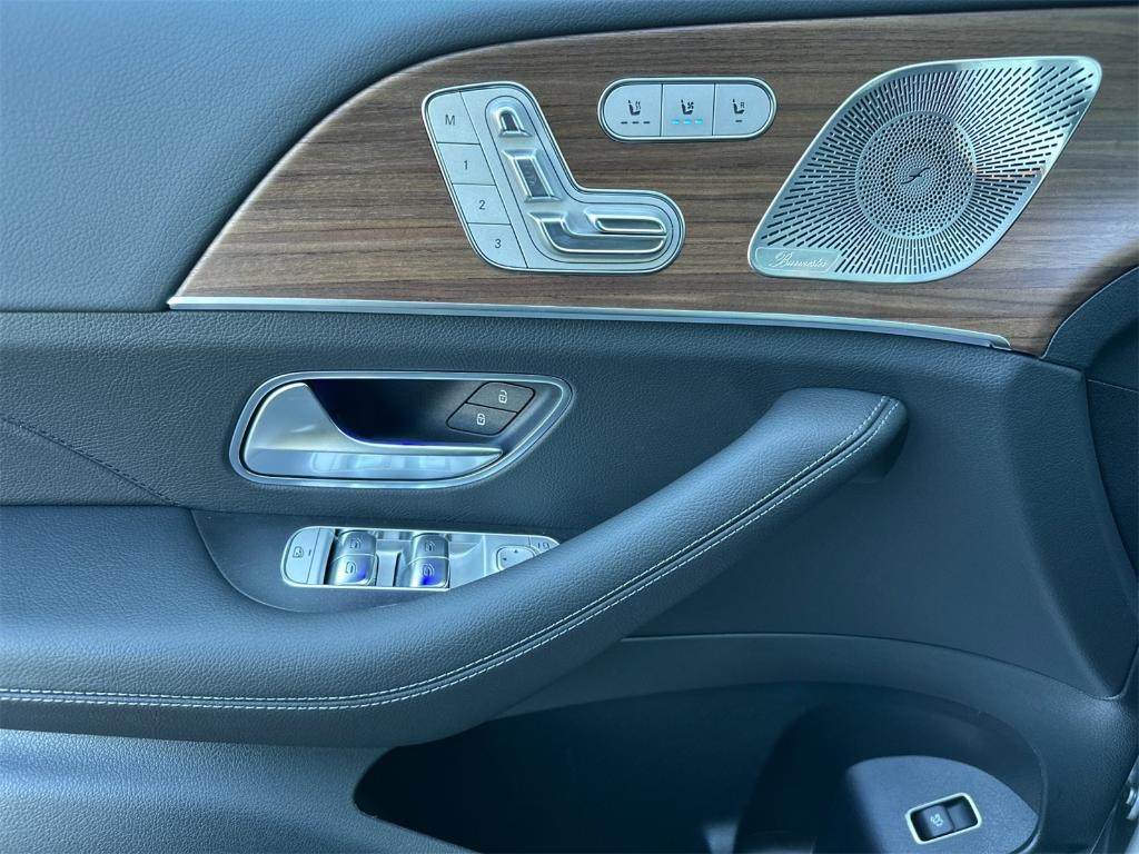 new 2026 Mercedes-Benz GLE 450 car, priced at $84,450