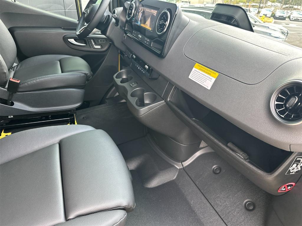 new 2025 Mercedes-Benz Sprinter 2500 car, priced at $86,196