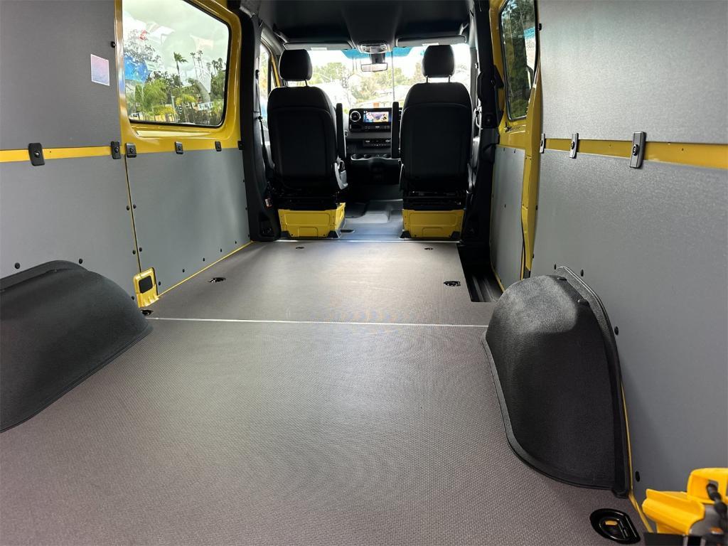new 2025 Mercedes-Benz Sprinter 2500 car, priced at $86,196
