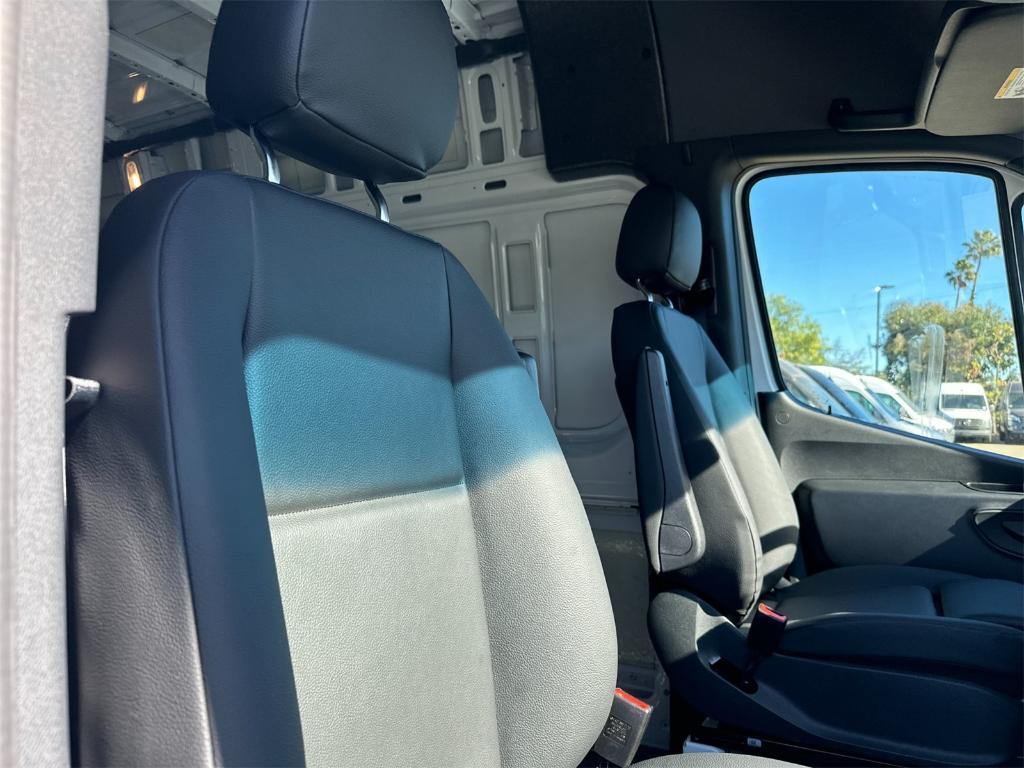 new 2025 Mercedes-Benz Sprinter 2500 car, priced at $75,085