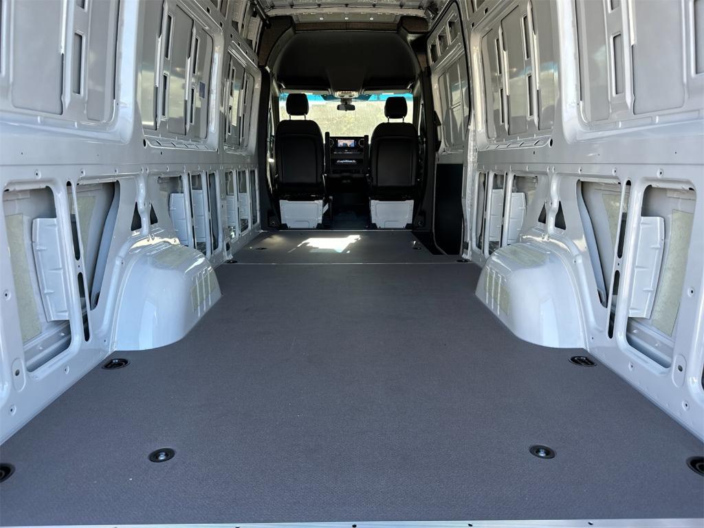 new 2025 Mercedes-Benz Sprinter 2500 car, priced at $75,085