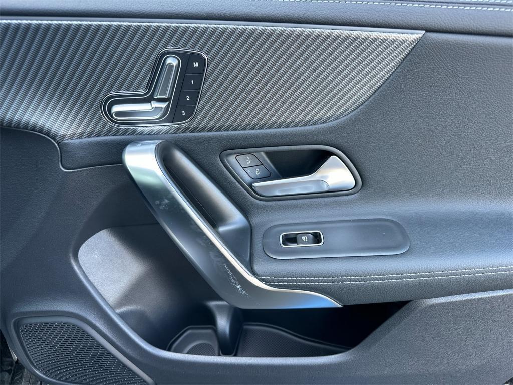 new 2025 Mercedes-Benz CLA 250 car, priced at $47,550