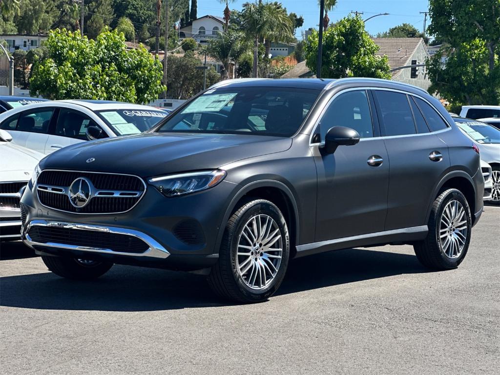new 2025 Mercedes-Benz GLC 300 car, priced at $62,605
