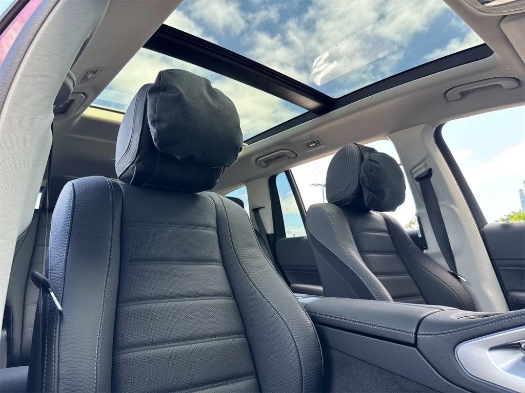 new 2025 Mercedes-Benz GLS 450 car, priced at $105,530