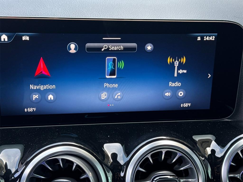 new 2025 Mercedes-Benz GLA 250 car, priced at $46,195