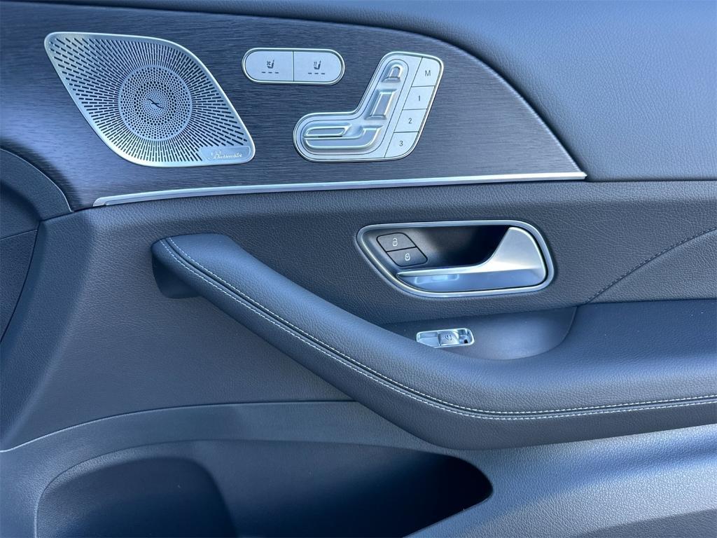new 2026 Mercedes-Benz GLS 450 car, priced at $96,995