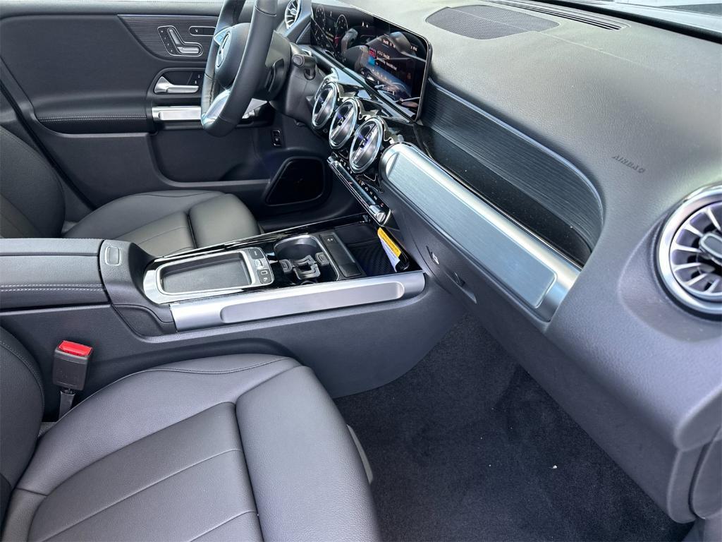 new 2026 Mercedes-Benz GLB 250 car, priced at $50,740