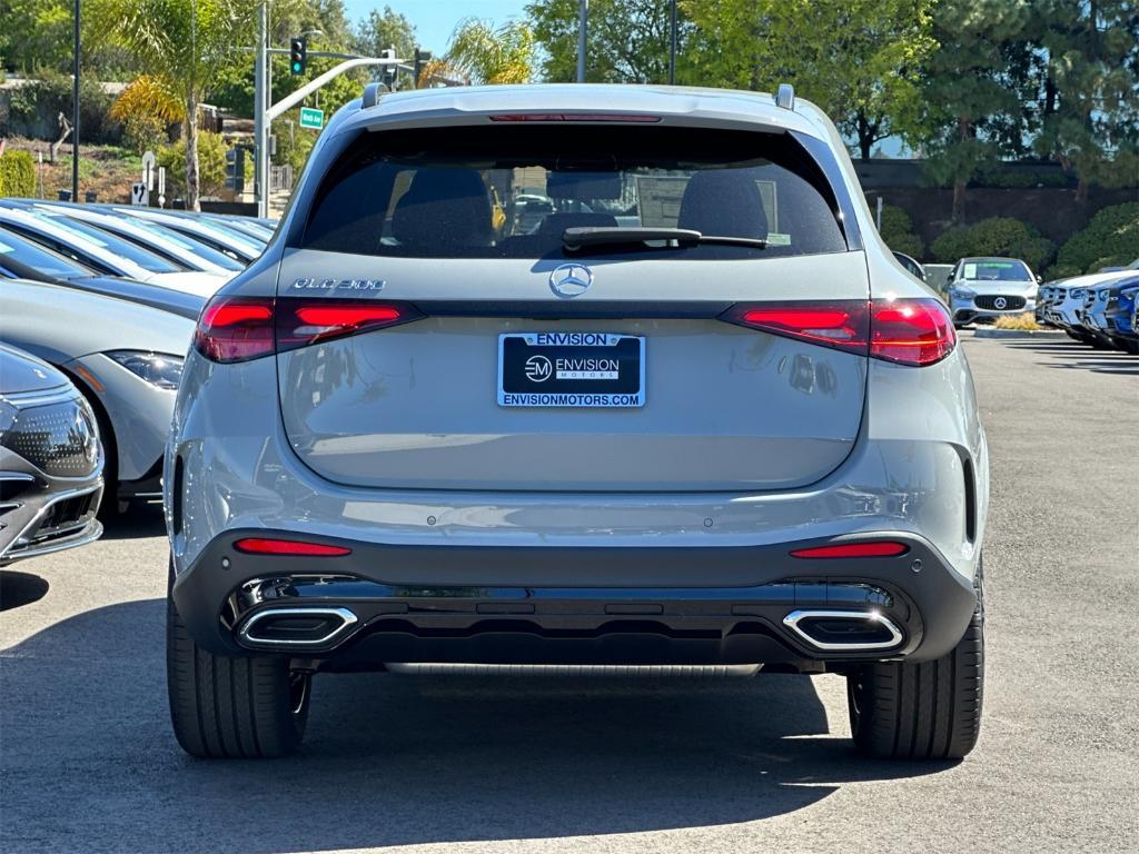 new 2025 Mercedes-Benz GLC 300 car, priced at $61,805