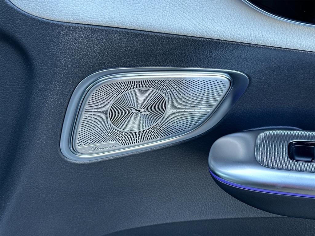 new 2025 Mercedes-Benz GLC 300 car, priced at $61,805