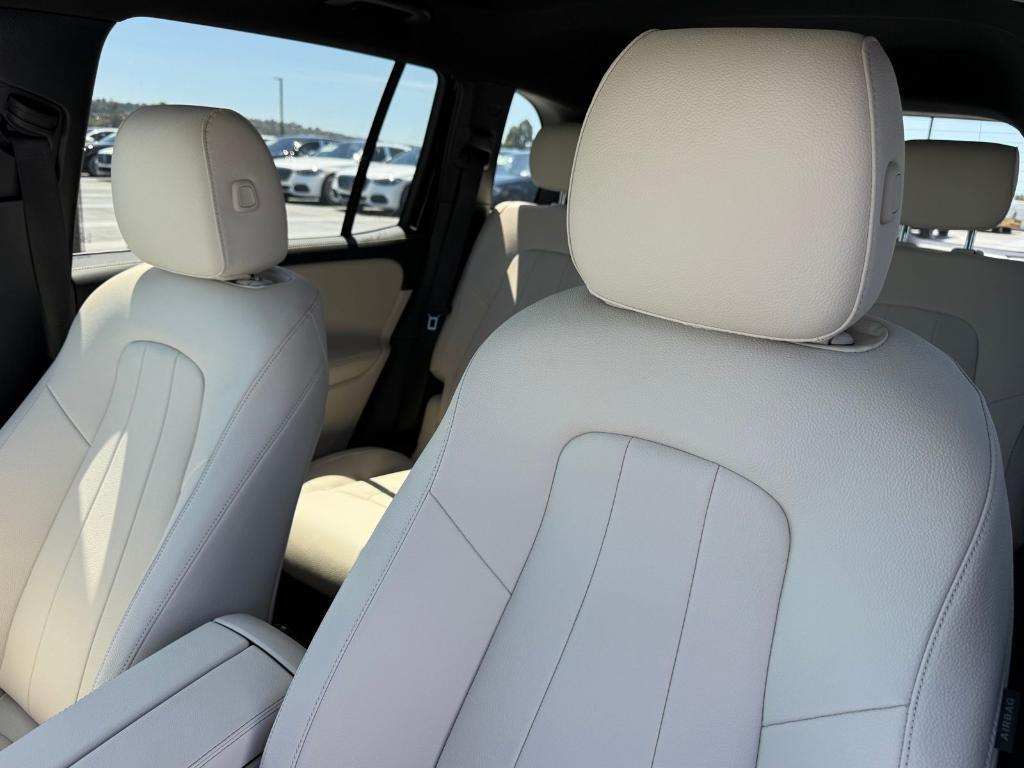 new 2026 Mercedes-Benz GLB 250 car, priced at $49,915