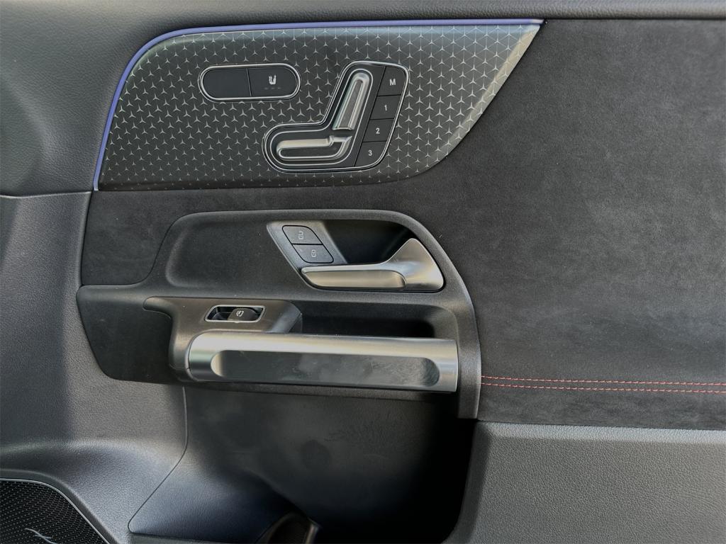 new 2025 Mercedes-Benz AMG GLB 35 car, priced at $62,294