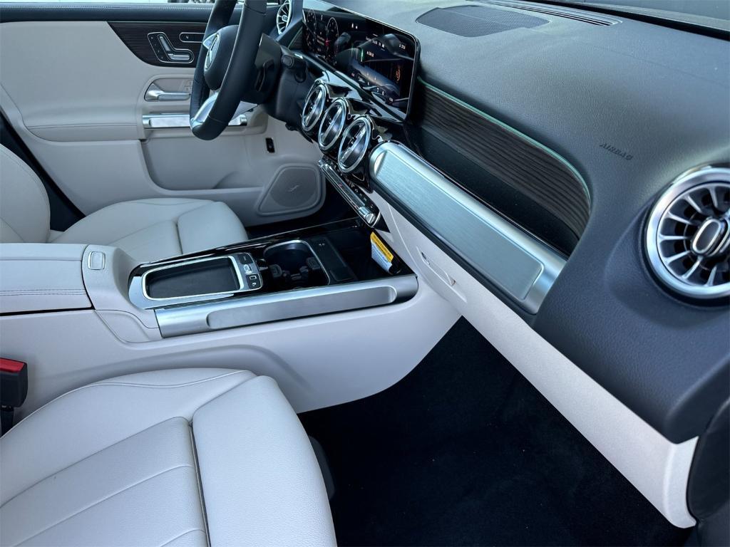 new 2026 Mercedes-Benz GLB 250 car, priced at $49,990
