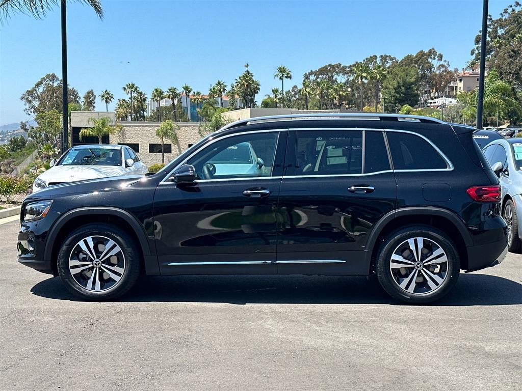 new 2025 Mercedes-Benz GLB 250 car, priced at $49,870
