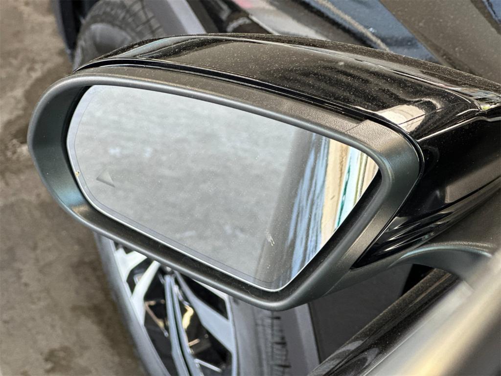 new 2025 Mercedes-Benz GLB 250 car, priced at $49,870