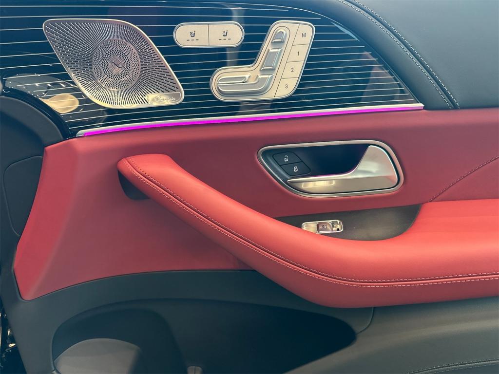 new 2026 Mercedes-Benz Maybach GLS 600 car, priced at $219,850