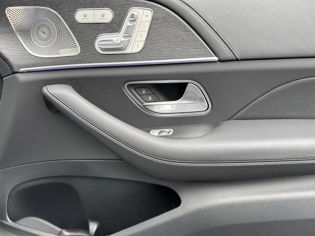 new 2025 Mercedes-Benz AMG GLE 63 car, priced at $138,765