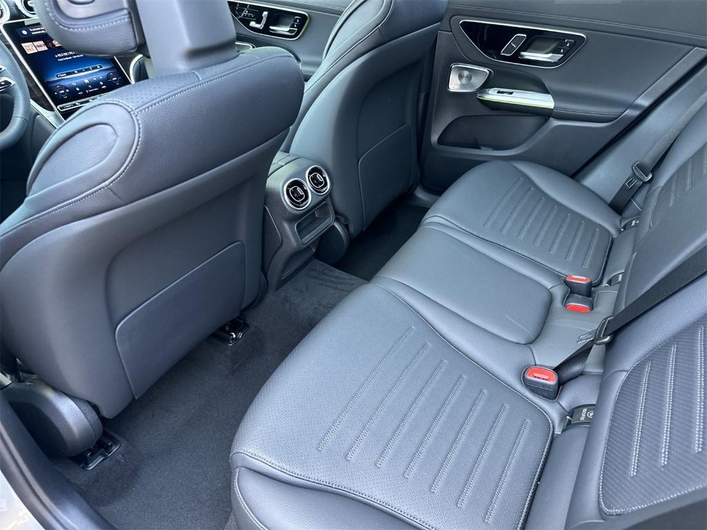 new 2025 Mercedes-Benz GLC 300 car, priced at $61,255