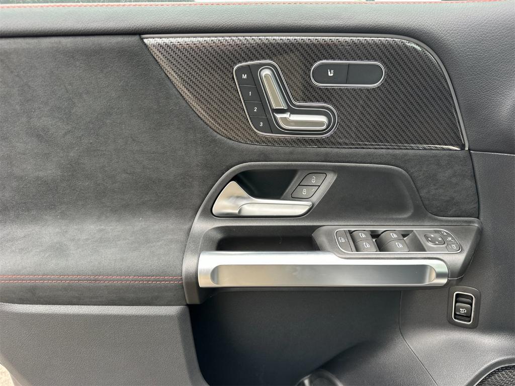 new 2025 Mercedes-Benz AMG GLB 35 car, priced at $62,360