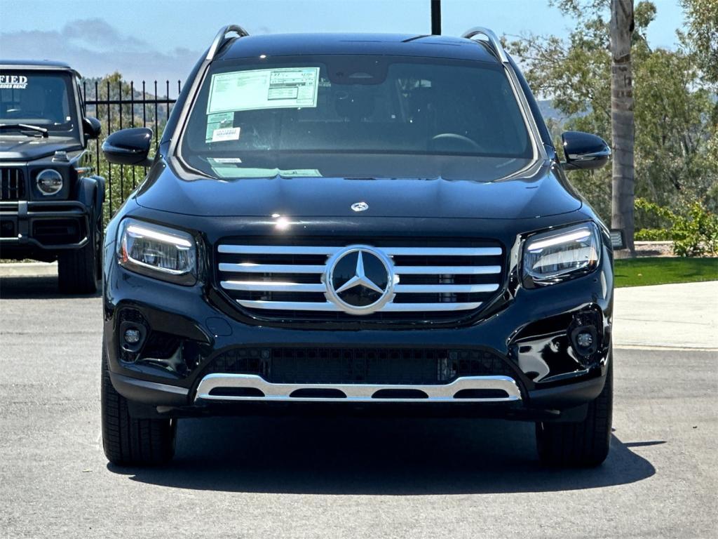 new 2025 Mercedes-Benz GLB 250 car, priced at $49,870