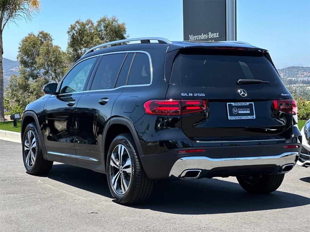 new 2025 Mercedes-Benz GLB 250 car, priced at $49,870