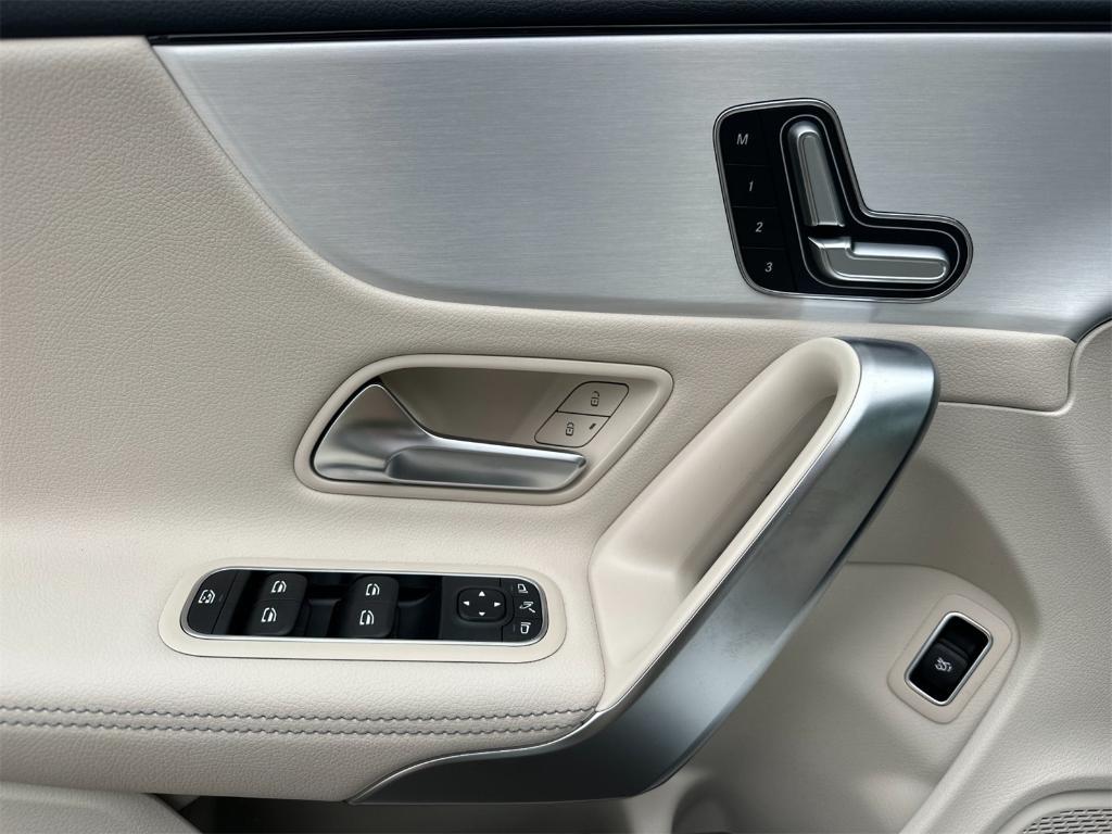 new 2025 Mercedes-Benz CLA 250 car, priced at $43,500