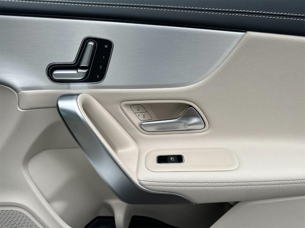 new 2025 Mercedes-Benz CLA 250 car, priced at $43,500