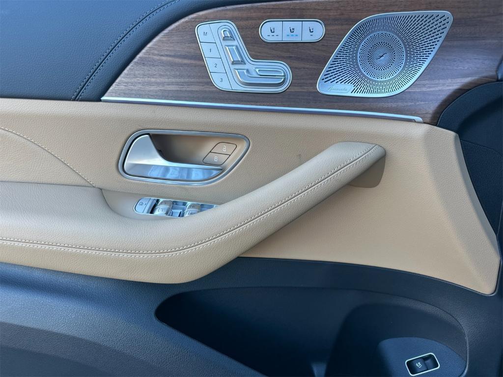 new 2026 Mercedes-Benz GLS 580 car, priced at $123,080