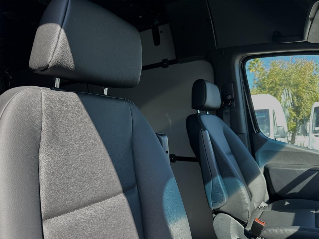 new 2025 Mercedes-Benz Sprinter 2500 car, priced at $72,279