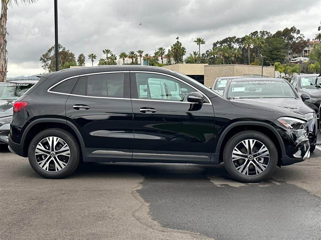 new 2025 Mercedes-Benz GLA 250 car, priced at $45,845