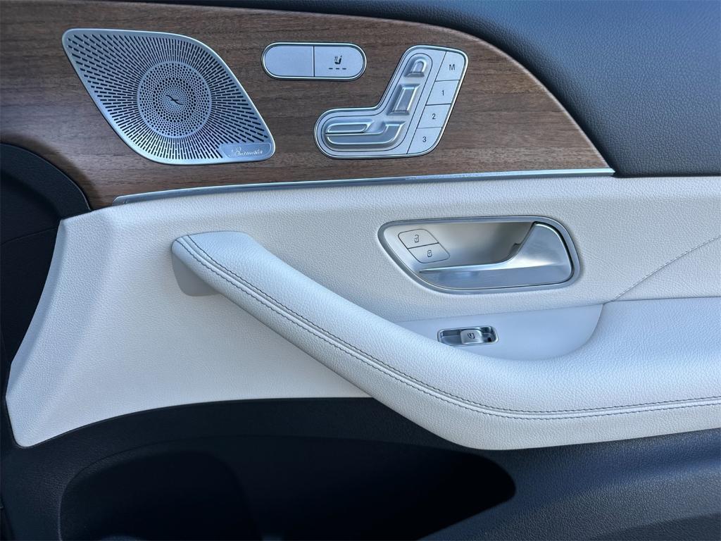 used 2022 Mercedes-Benz GLE 350 car, priced at $38,295