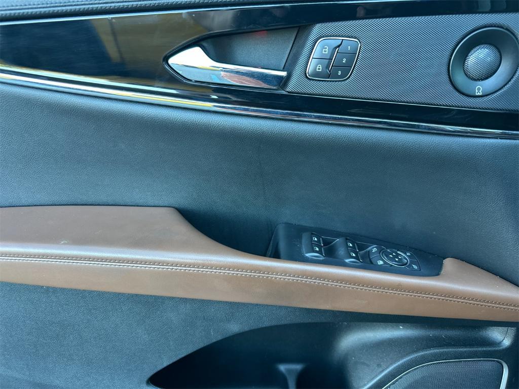 used 2022 Lincoln Nautilus car, priced at $29,897