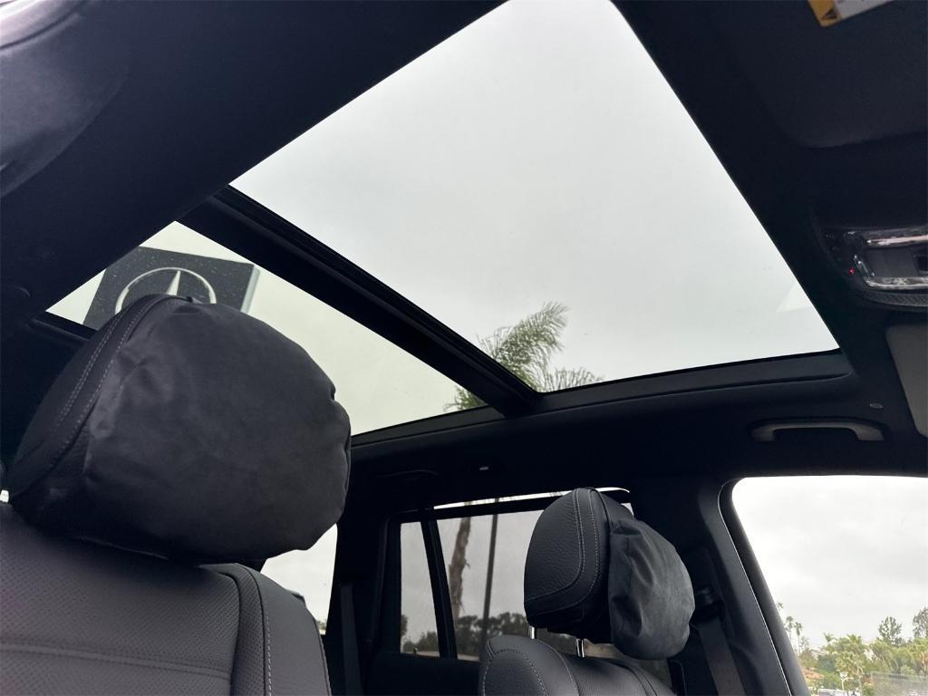 new 2025 Mercedes-Benz GLS 580 car, priced at $129,410