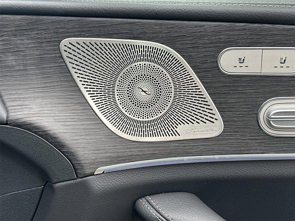 new 2025 Mercedes-Benz GLS 580 car, priced at $129,410