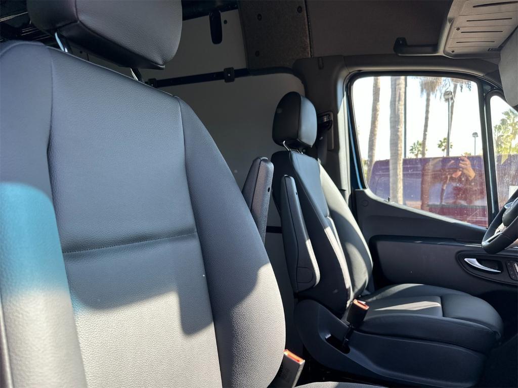 new 2025 Mercedes-Benz Sprinter 2500 car, priced at $82,902
